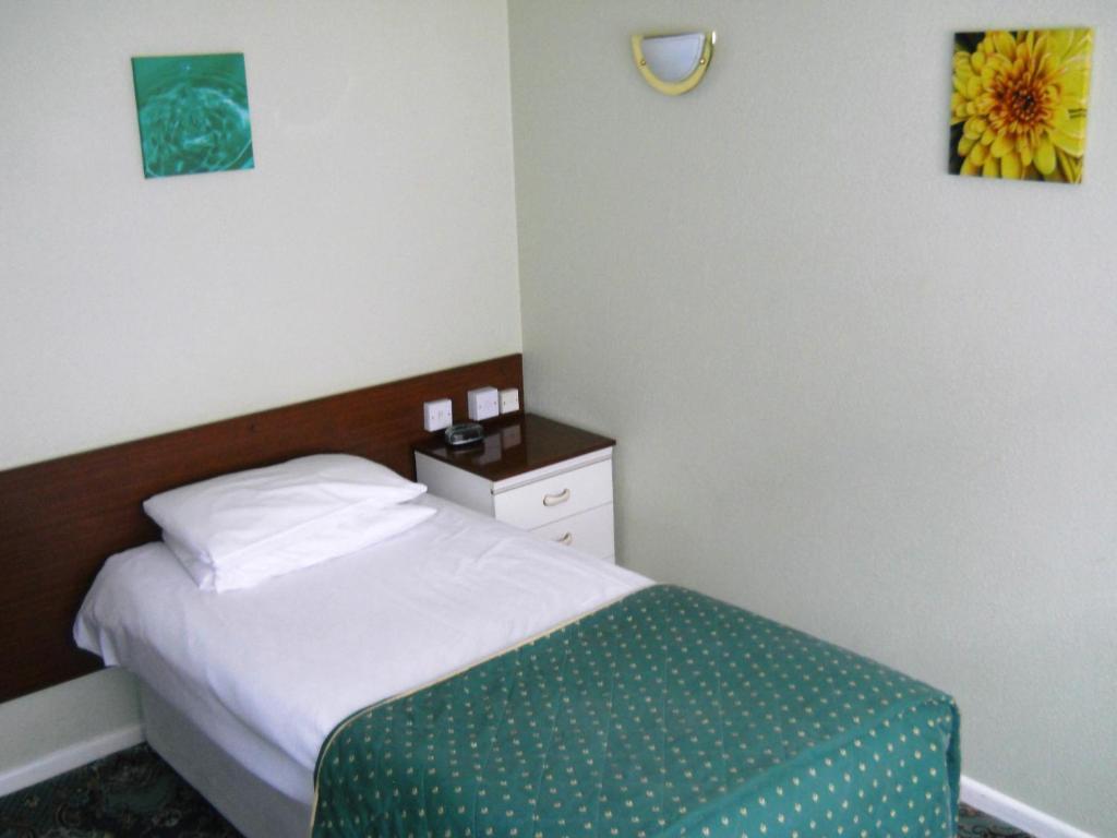 The Oakland Hotel Woodham Ferrers Habitación foto